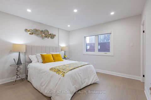Photo 7 at 176 - 160 Palmdale Drive, Sullivan, Toronto