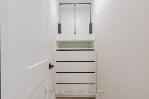 Photo 8 at 176 - 160 Palmdale Drive, Sullivan, Toronto