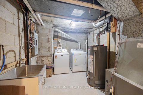 Photo 14 at 176 - 160 Palmdale Drive, Sullivan, Toronto