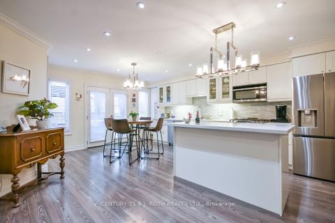 Photo 3 at 114 Widgeon Street, Painswick South, Barrie