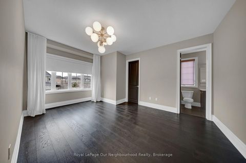 Photo 31 at 7 Starrett Street, Nobleton, King