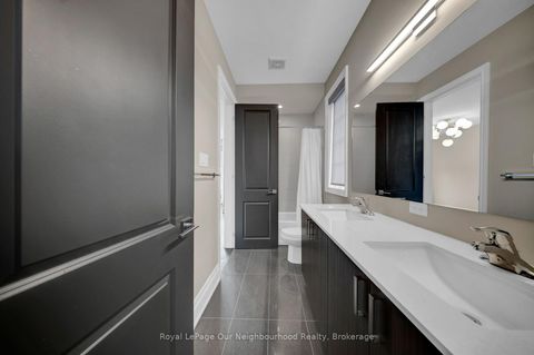 Photo 32 at 7 Starrett Street, Nobleton, King