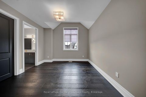 Photo 33 at 7 Starrett Street, Nobleton, King