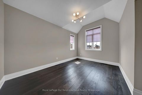 Photo 35 at 7 Starrett Street, Nobleton, King