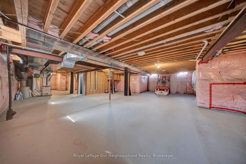 Photo 40 at 7 Starrett Street, Nobleton, King