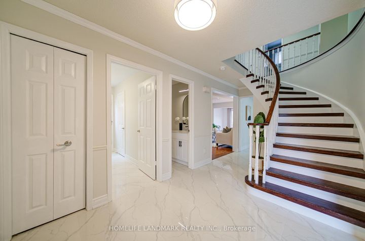 Photo 5 at 1111 Deer Run, Creditview, Mississauga