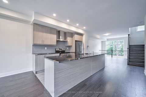 Photo 9 at 14 Bennington Road, Summerhill Estates, Newmarket