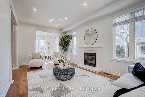 Photo 8 at 46 Braehead Drive, Jefferson, Richmond Hill
