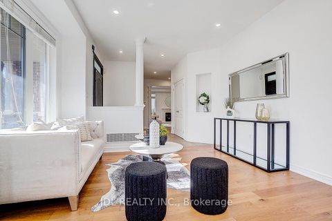 Photo 20 at 46 Braehead Drive, Jefferson, Richmond Hill