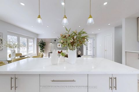 Photo 12 at 53 Fairglen Avenue, L'Amoreaux, Toronto