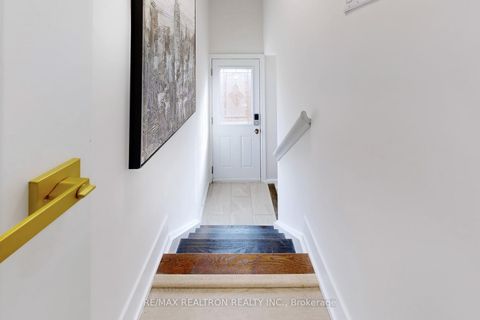 Photo 23 at 53 Fairglen Avenue, L'Amoreaux, Toronto