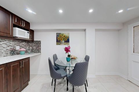 Photo 27 at 53 Fairglen Avenue, L'Amoreaux, Toronto
