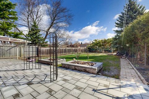Photo 39 at 53 Fairglen Avenue, L'Amoreaux, Toronto
