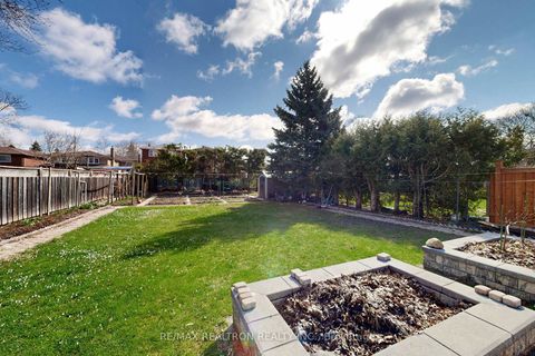 Photo 40 at 53 Fairglen Avenue, L'Amoreaux, Toronto