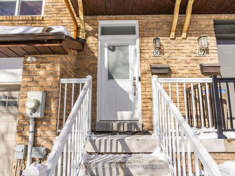 Photo 2 at 60 Dana Crescent, Yorkhill, Vaughan