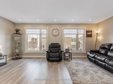 Photo 12 at 60 Dana Crescent, Yorkhill, Vaughan