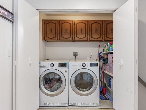 Photo 17 at 60 Dana Crescent, Yorkhill, Vaughan