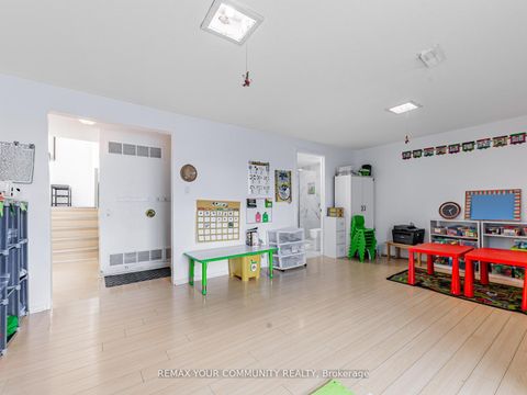 Photo 19 at 60 Dana Crescent, Yorkhill, Vaughan