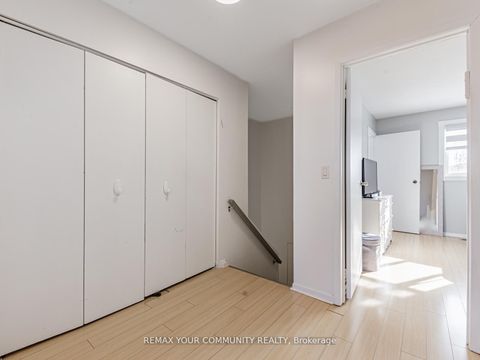 Photo 22 at 60 Dana Crescent, Yorkhill, Vaughan