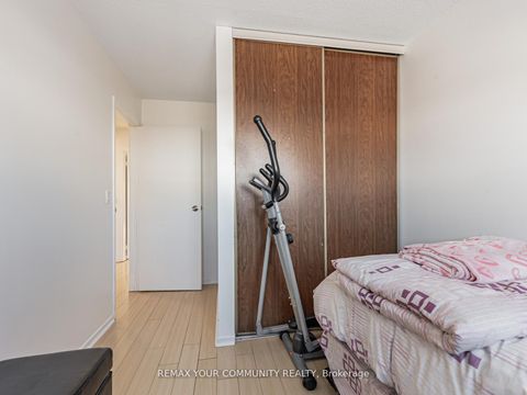 Photo 24 at 60 Dana Crescent, Yorkhill, Vaughan