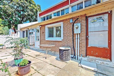 Photo 0 at 113 - 2901 Jane Street, Jane Heights, Toronto