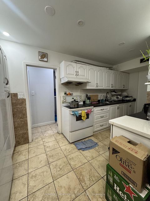 Photo 6 at 113 - 2901 Jane Street, Jane Heights, Toronto