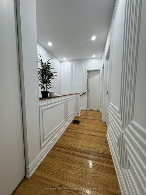 Photo 7 at 113 - 2901 Jane Street, Jane Heights, Toronto