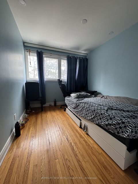 Photo 12 at 113 - 2901 Jane Street, Jane Heights, Toronto