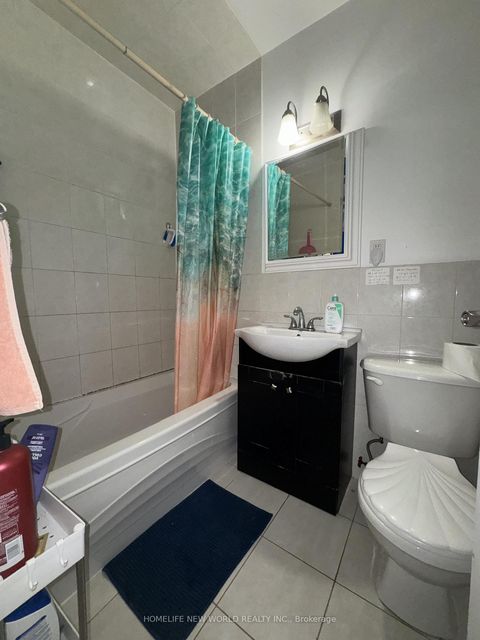 Photo 13 at 113 - 2901 Jane Street, Jane Heights, Toronto