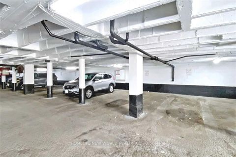 Photo 14 at 113 - 2901 Jane Street, Jane Heights, Toronto