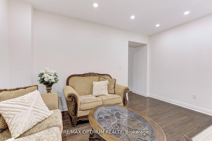 Photo 5 at 91 Elderslie Crescent, Kleinburg, Vaughan