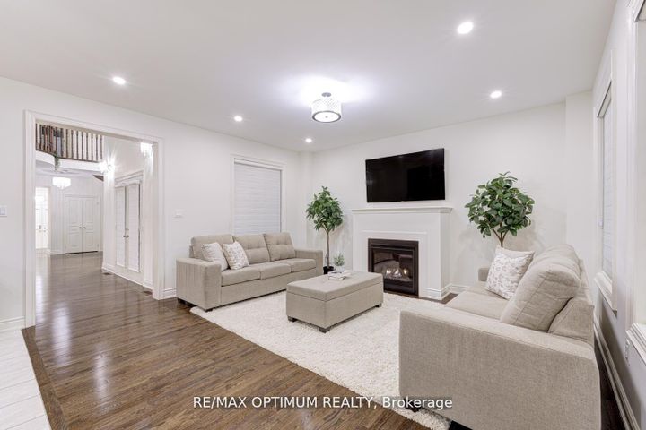 Photo 16 at 91 Elderslie Crescent, Kleinburg, Vaughan