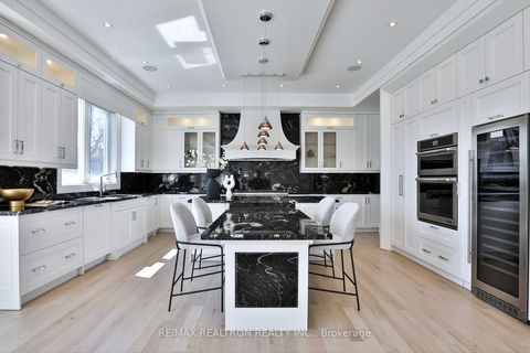 Photo 12 at 261 Patricia Avenue, Newtonbrook West, Toronto