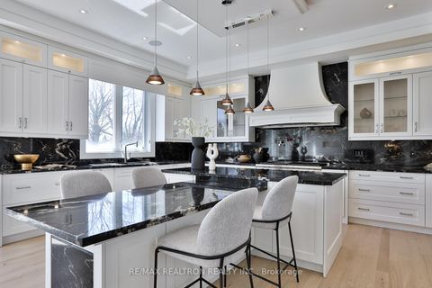 Photo 13 at 261 Patricia Avenue, Newtonbrook West, Toronto
