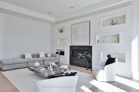 Photo 23 at 261 Patricia Avenue, Newtonbrook West, Toronto
