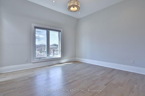Photo 34 at 261 Patricia Avenue, Newtonbrook West, Toronto