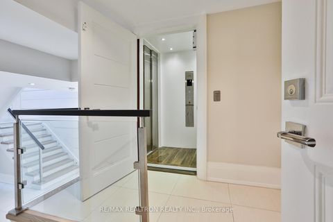 Photo 39 at 261 Patricia Avenue, Newtonbrook West, Toronto