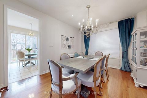 Photo 7 at 48 Langhorst Crescent E, Jefferson, Richmond Hill