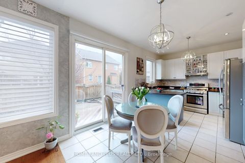 Photo 11 at 48 Langhorst Crescent E, Jefferson, Richmond Hill