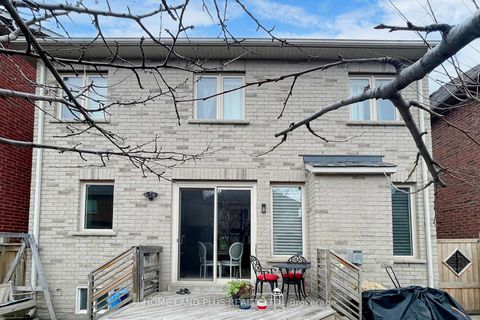 Photo 40 at 48 Langhorst Crescent E, Jefferson, Richmond Hill