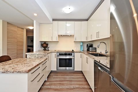 Photo 22 at 203 - 91 Townsgate Drive, Yorkhill, Vaughan