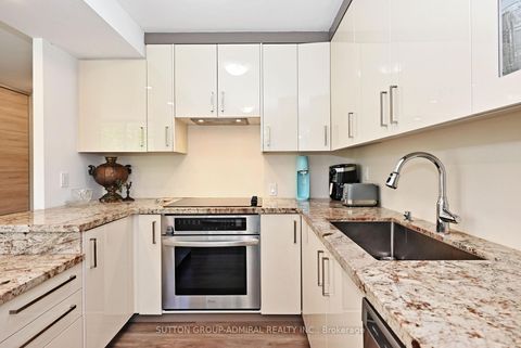 Photo 23 at 203 - 91 Townsgate Drive, Yorkhill, Vaughan