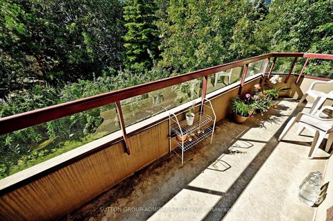 Photo 41 at 203 - 91 Townsgate Drive, Yorkhill, Vaughan