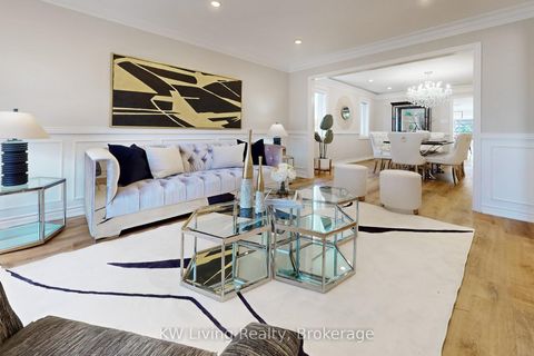 Photo 4 at 7 Kingmount Crescent, Bayview Hill, Richmond Hill