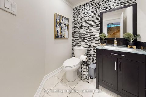 Photo 18 at 7 Kingmount Crescent, Bayview Hill, Richmond Hill