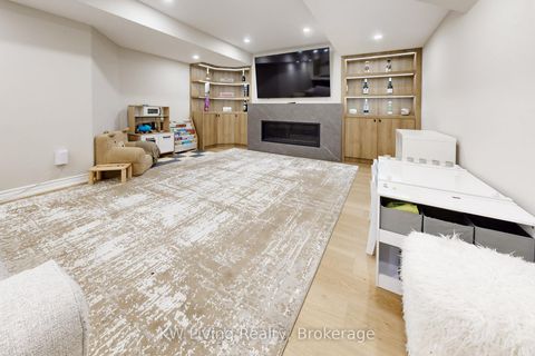 Photo 32 at 7 Kingmount Crescent, Bayview Hill, Richmond Hill