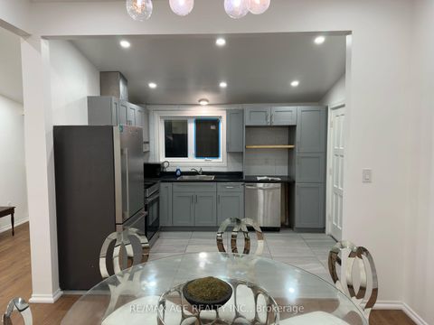 Photo 6 at 47 Munson Crescent, Bendale, Toronto