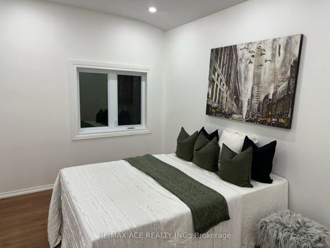 Photo 10 at 47 Munson Crescent, Bendale, Toronto