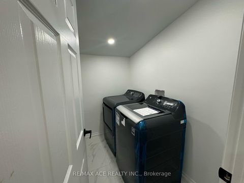 Photo 13 at 47 Munson Crescent, Bendale, Toronto