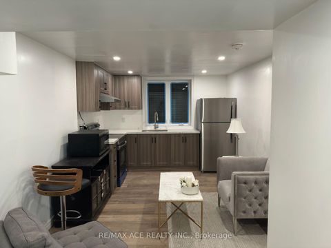 Photo 20 at 47 Munson Crescent, Bendale, Toronto